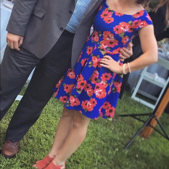 B. Darlin Floral Dress - Picture 2 of 5